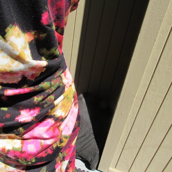 #375  NEW FLORAL PIXEL PRINT DRESS BY LONG AND TALL SALLY  (SIZE 14US / 18UK) - Picture 3 of 4